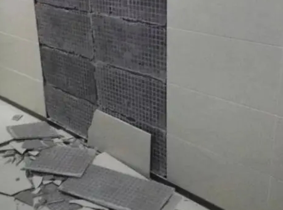 鸡冠瓷砖空鼓维修公司分享下鸡冠墙砖松动维修的知识