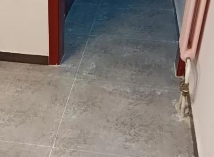 鸡冠瓷砖空鼓维修公司分享下鸡冠地砖空鼓了怎么办